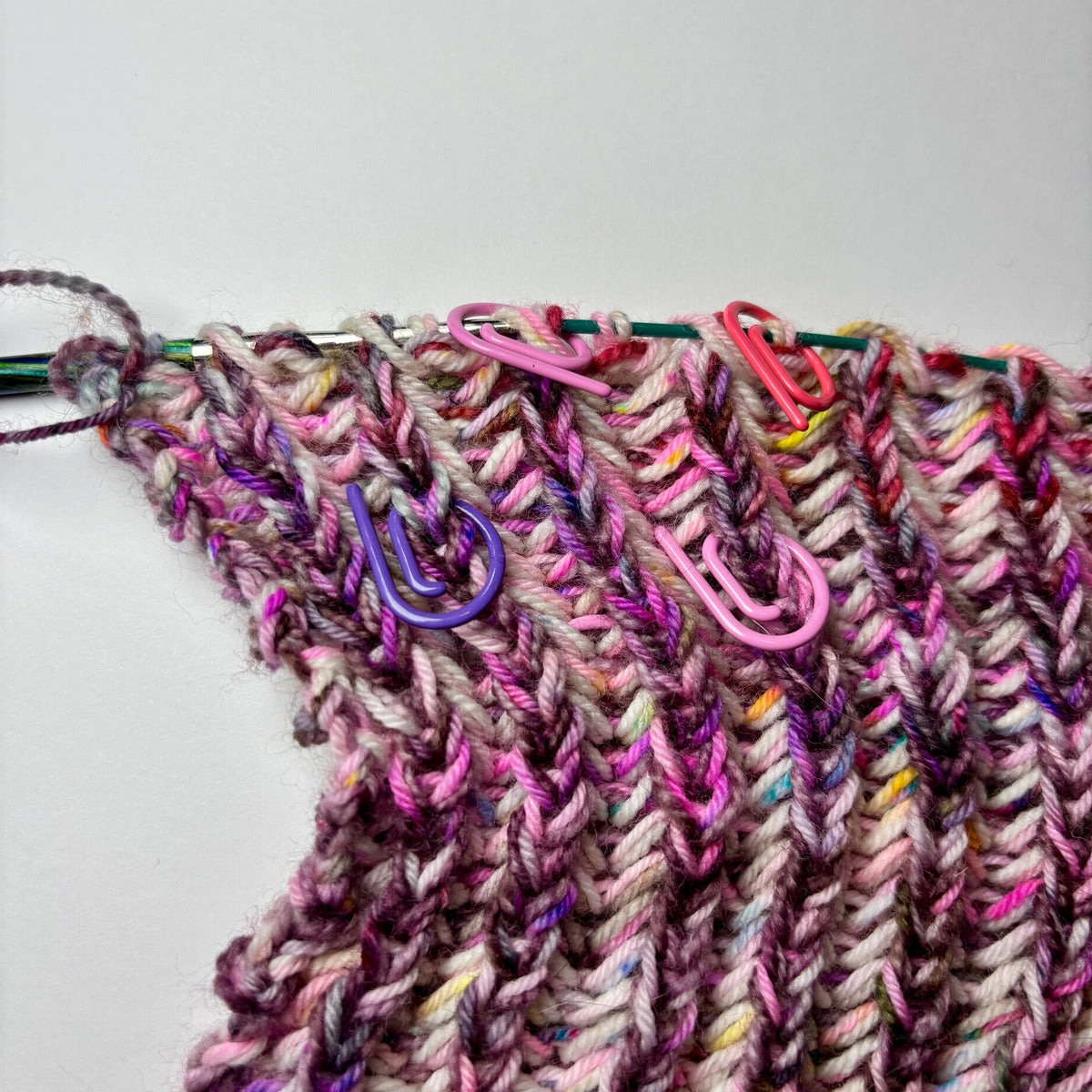 Basic Stitch Set Snag-Free Metal Stitch Markers - P Markers